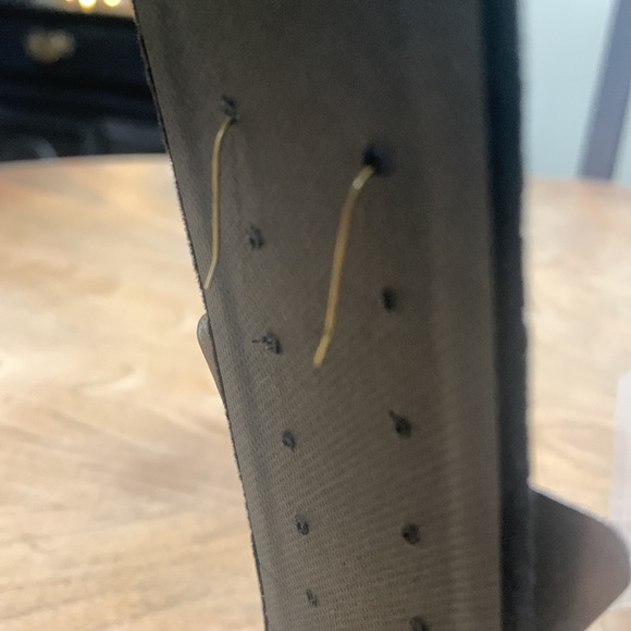 Triangle earrings - Picture 4 of 6